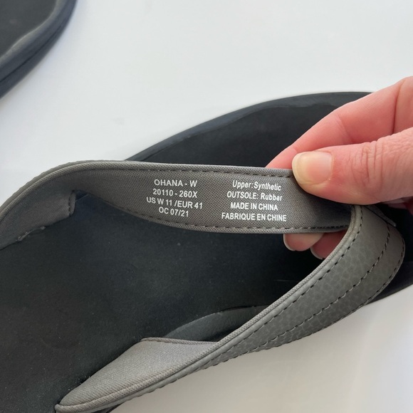 Olukai Ohana W Gray Black Sandals Size 11 - Picture 8 of 8